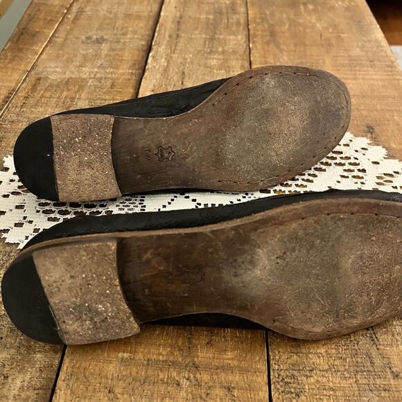 Lucchese Boot‎ Co Women's Button Loafer Moccasins size 7.5 M Black Leather Shoes - Picture 8 of 9